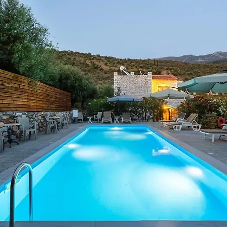 Mani Seastone Luxury Villas - Escape By The Pool Villa